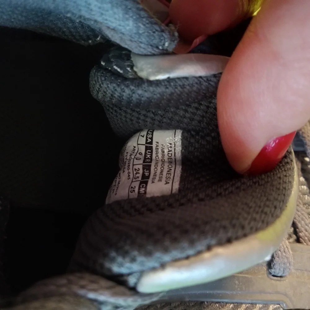 Underarmor Grey And Pink Athletic Running Shoes
